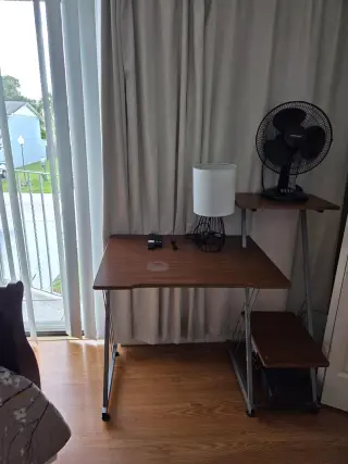 CUARTO CON BAÑO