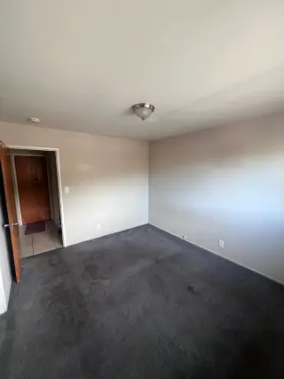 RENTO CUARTO GRANDE EN SOUTH GATE