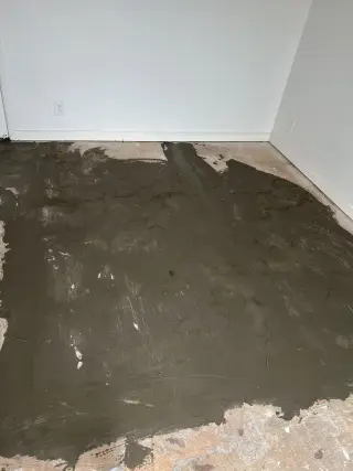 Reparación de Daños y Reemplazo de Pisos