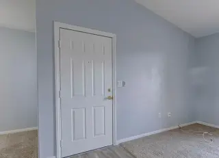 FULLY RENOVATED condo in the Southwest--Gated community