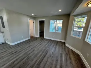 Moderno Estudio en Renta EN SANTA ANA CA
