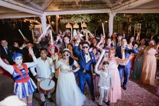 Animador de matrimonios cristianos, quinceañeras y todo evento social.