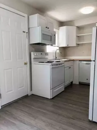 CHARMING REMODELED HOME FOR RENT IMMEDIATELY!