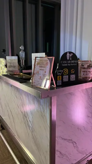 Bartenders y Meseros