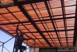 Pérgola Artesanal fabricada a medida, de Cuatro Acabados, -4akva2-