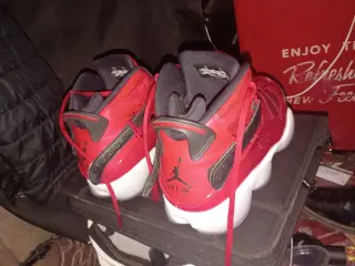 $130 ofertas aseptadas Zapatillas Air Jordan Rojas - Talla [Tu Talla Aquí]