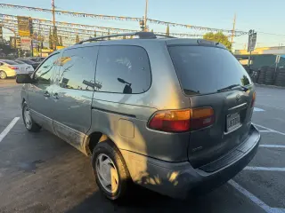 2000 TOYOTA SIENNA