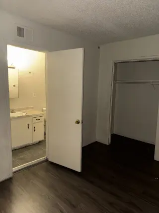 Habitación Espaciosa en Alquiler en Vecindario Tranquilo