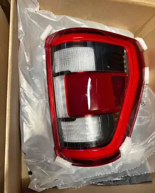 🔥 2021–2022 FORD F-150 OEM LED TAILLIGHTS 🔥