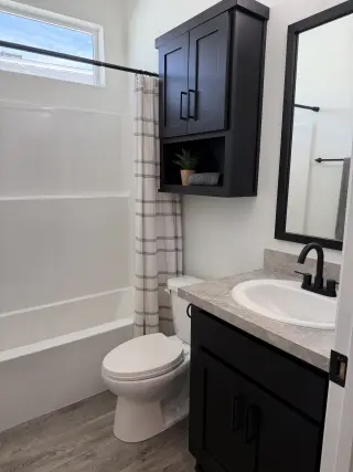 VENTA DE HERMOSA CASA MANUFACTURADA NUEVA EN UN PARQUE DONDE LA RENTA ES $675