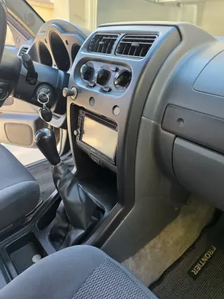 Nissan frontier 2004