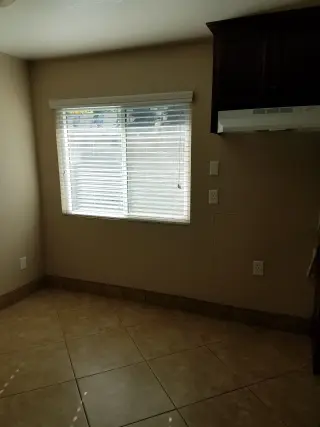 Apartamento  Colton Ca  2 cuartos 1 Bano
