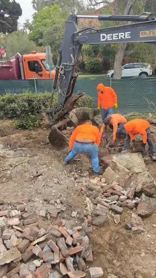 PRIMOS HAULING Y DEMOLICION
