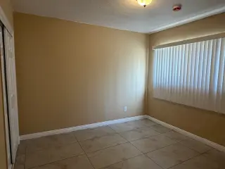 Apartamento de 3 Habitaciones en Renta – $2,750