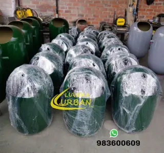 TACHOS DE BASURA DE FIBRA DE VIDRIO