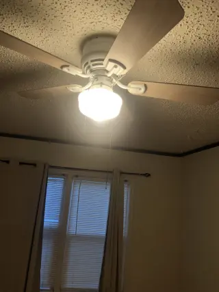Se Renta Cuarto en bell ca