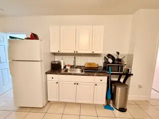 5bedroom 3bathrooms