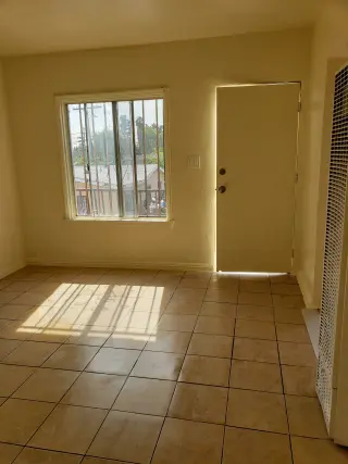 1 bedroom, parking