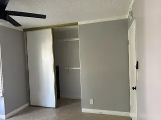 RENTO HABITACIÓN EN CORONA 92879