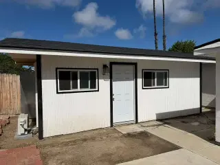 Casa en Alquiler - 2 Recámaras, 1 Baño - Excelente Ubicación