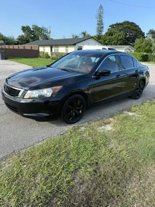 🚘 2009 Honda Accord – $2,400 CASH ¡Título Limpio! 🔧