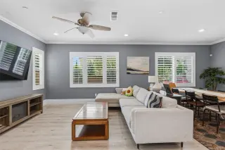 FONTANA, CA - ¡Su próximo hogar le espera! Bellamente renovada!