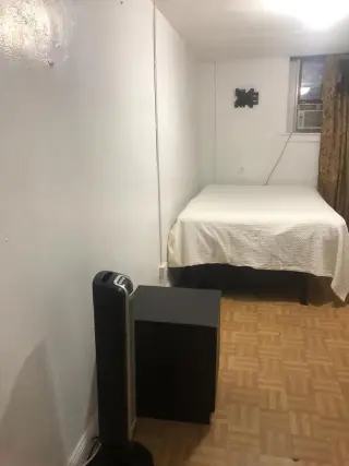 RENTO UN CUARTO