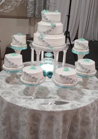 DECORACIÓN DE EVENTOS Y PASTELES
