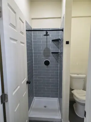 SE RENTA CASITA TRASERA