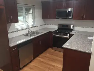 Vida comoda en acogedora comunidad en el corazon de Compton CA