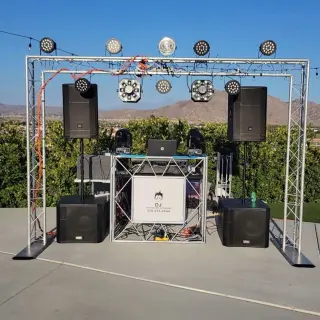 DJ Y PHOTOBOOTH PARA SUS EVENTOS
