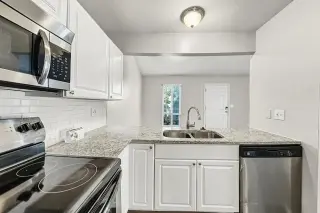Beautiful 5-Bedroom Home for Rent!