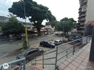 Casa Comercial en Plena Avenida José Antonio Páez El Paraíso