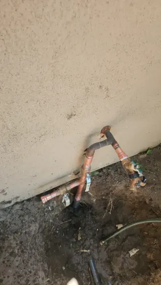 Servicios de Plomería Asequibles - Limpieza y Reparaciones de Drenaje