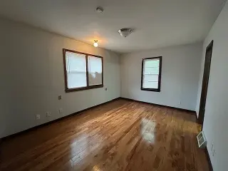 Very nice 3 bedroom home with 2 bath