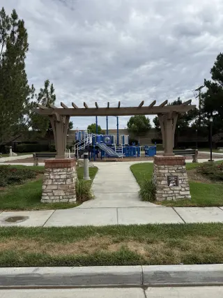 ADU EN RENTA EN HEMET – $1,800 AL MES