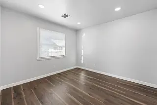 1BD/1BA in excellent area of Burbank