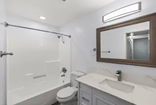 2 Bed Apt in Garden Grove
