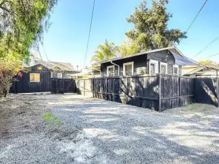 Recently Remodeled charming studio