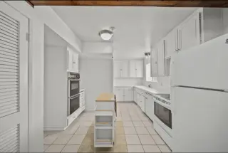 4 habitaciones, 2 baños, Margarita Dr.
