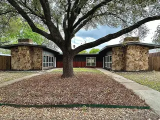 🏡 MUST SEE! Renovated Mid-Century Modern Duplex in Richardson!