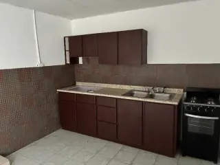 Apartamento de una habitacion  a solo 5 minutos a pie del colegio de mayaguez.