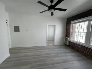 Modern Renovated Studio w/ SS Appliances – Prime Hollywood, Walk Score 94