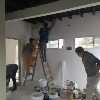 Refaccion, construccion, instalaciones Consorcios y particulares.