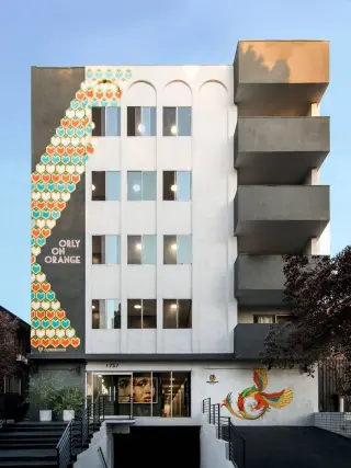 Affordable - Penthouse 1 Bed + 1 Bath with Stunning Hollywood Views!
