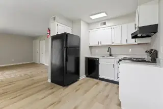 1 BEDROOM AND 2 BATHROM AVAILABLE