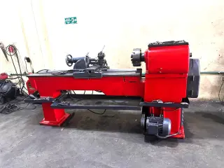Rectificadora-Taller casi completo con buenas Màquinas
