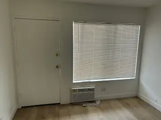 1 Bedroom with 2 Bathrooms, YES at Boyle Heights!!!!!!!!