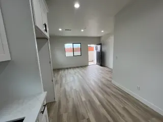 ADU/ Casita nueva de renta 2 Recámaras y una oficina