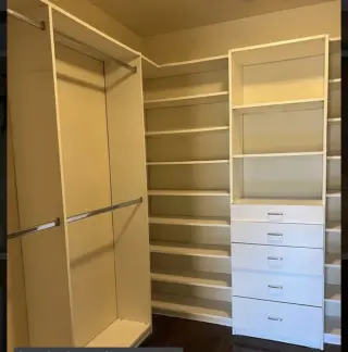 2 dormitorios y 2 baños con amplia sala